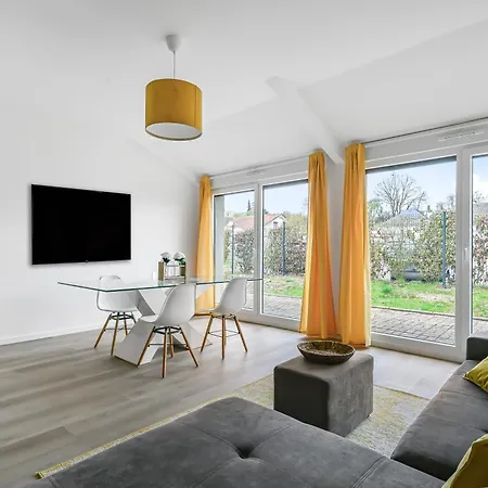L Apparte Beau 2 Chb Moderne Avec Jardin Prive Parking Proche Centre Lägenhet