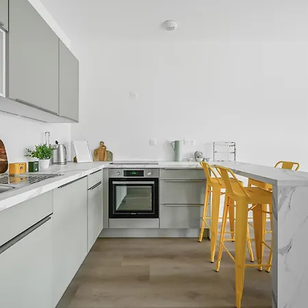 L Apparte Beau 2 Chb Moderne Avec Jardin Prive Parking Proche Centre