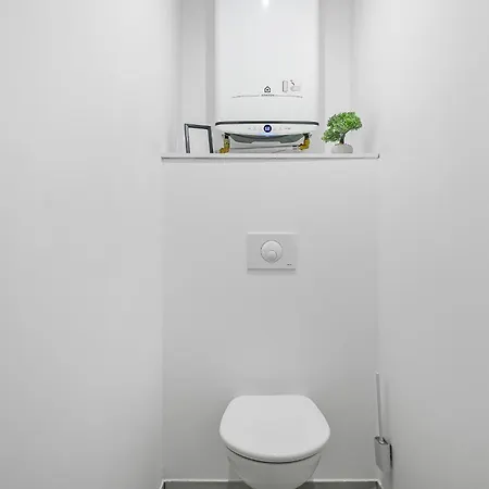 L Apparte Beau 2 Chb Moderne Avec Jardin Prive Parking Proche Centre Lägenhet