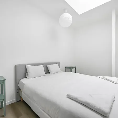 L Apparte Beau 2 Chb Moderne Avec Jardin Prive Parking Proche Centre Lägenhet