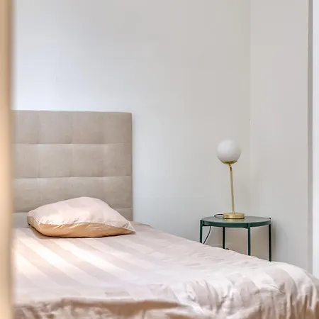 L Apparte Beau 2 Chb Moderne Avec Jardin Prive Parking Proche Centre