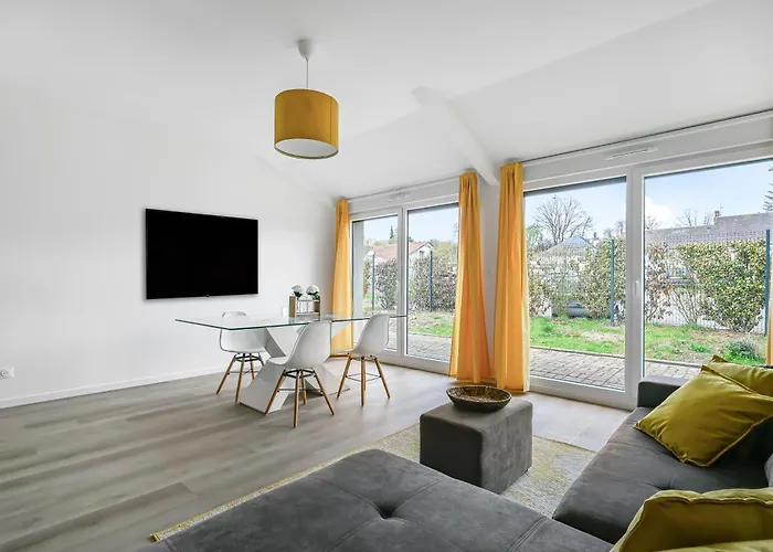 L Apparté Beau 2 Chb Moderne Avec Jardin Privé Parking Proche Centre Appartamento